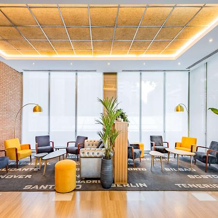 Hotel Madrid Chamartin, Affiliated By Melia Exteriör bild