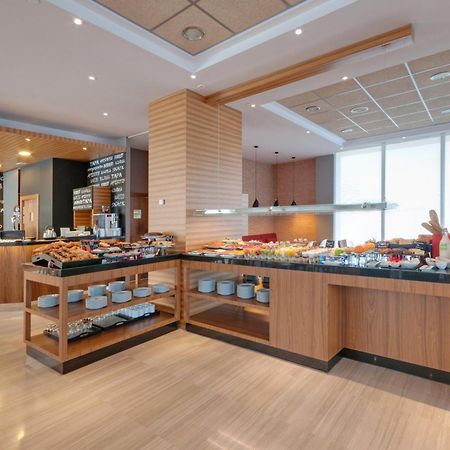 Hotel Madrid Chamartin, Affiliated By Melia Restaurang bild