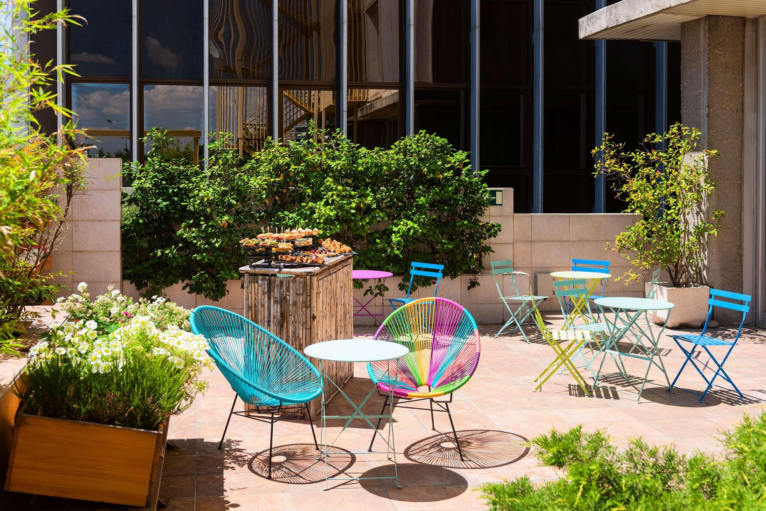 Hotel Madrid Chamartin, Affiliated By Melia Exteriör bild