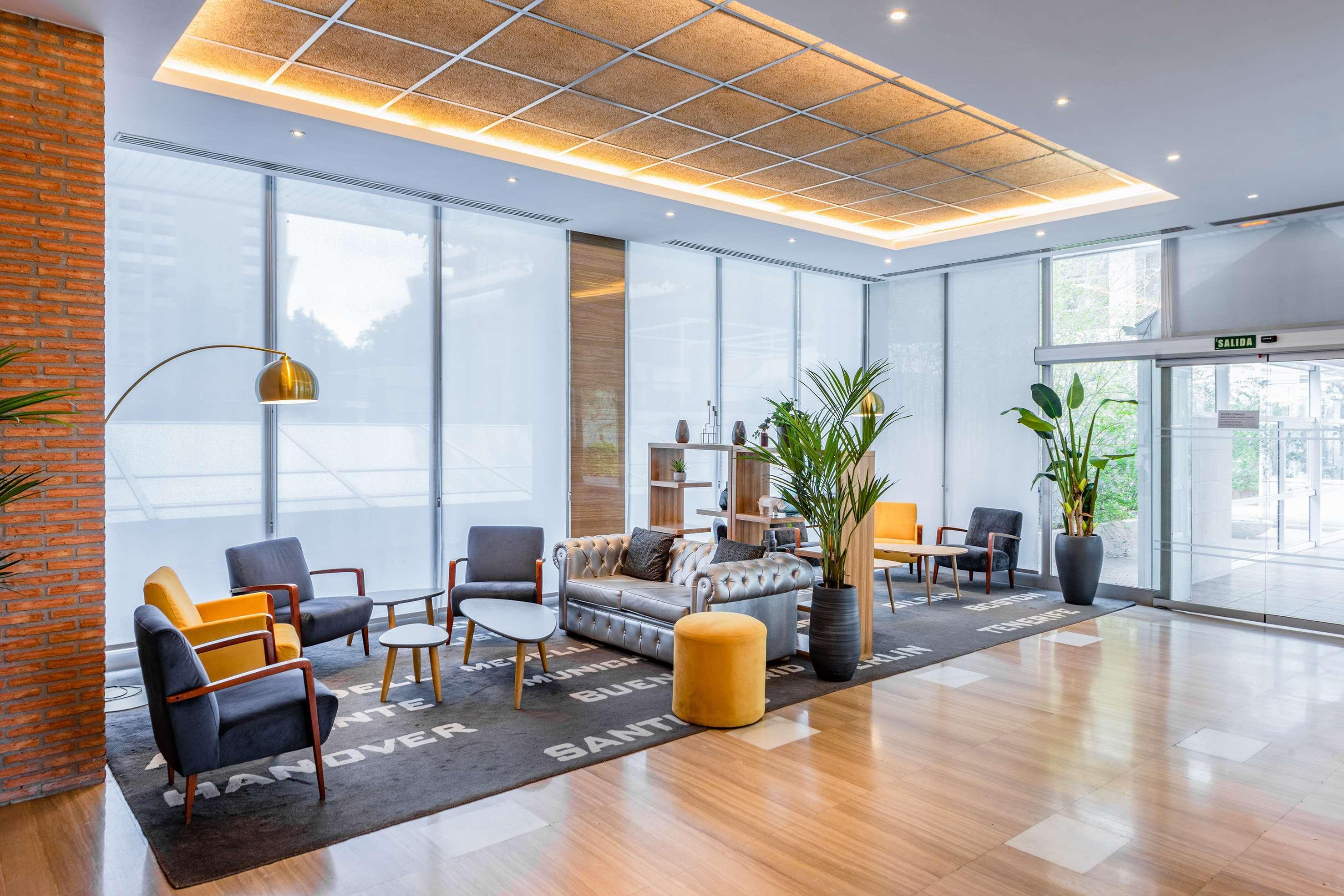 Hotel Madrid Chamartin, Affiliated By Melia Exteriör bild