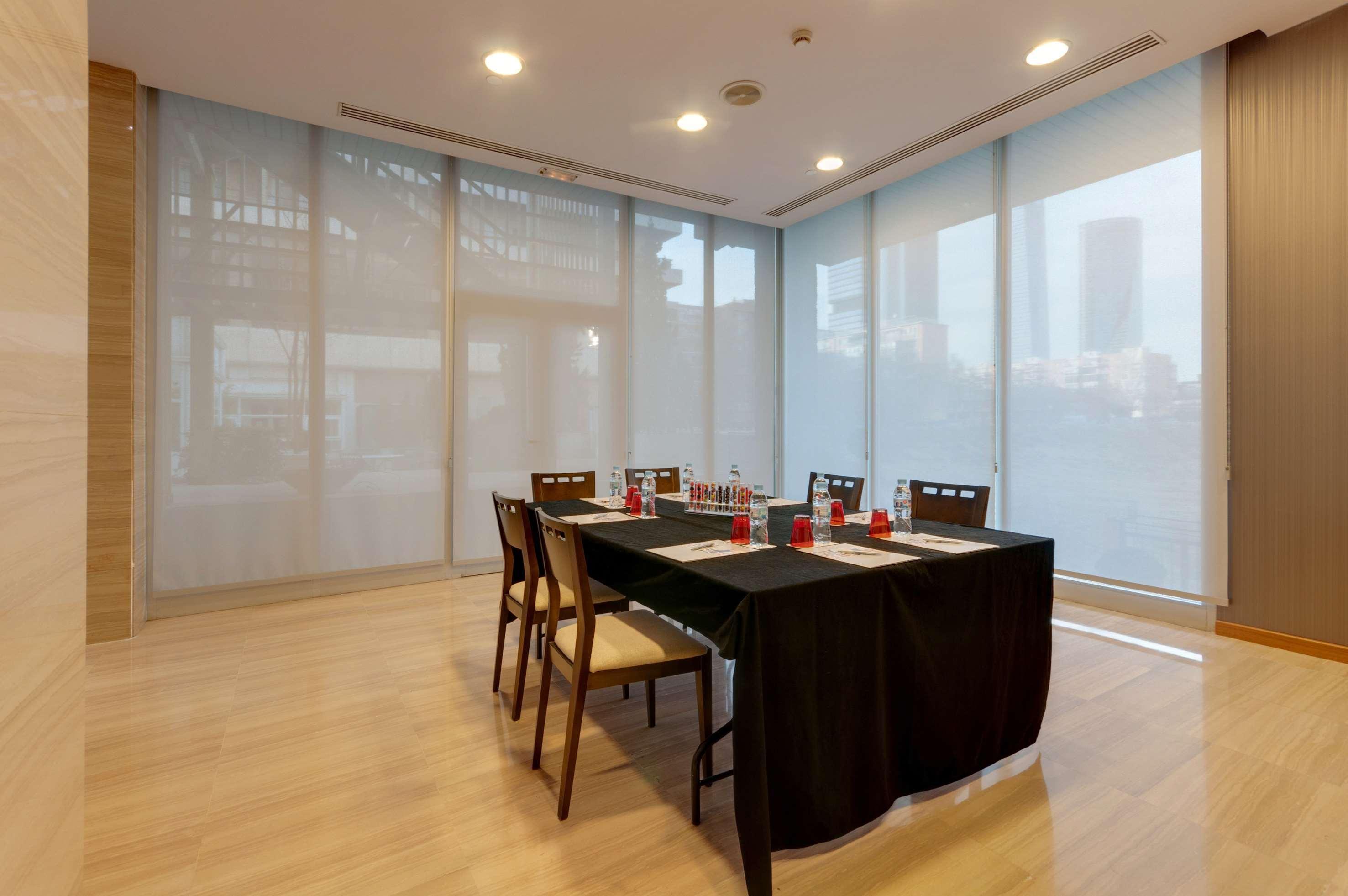 Hotel Madrid Chamartin, Affiliated By Melia Business bild