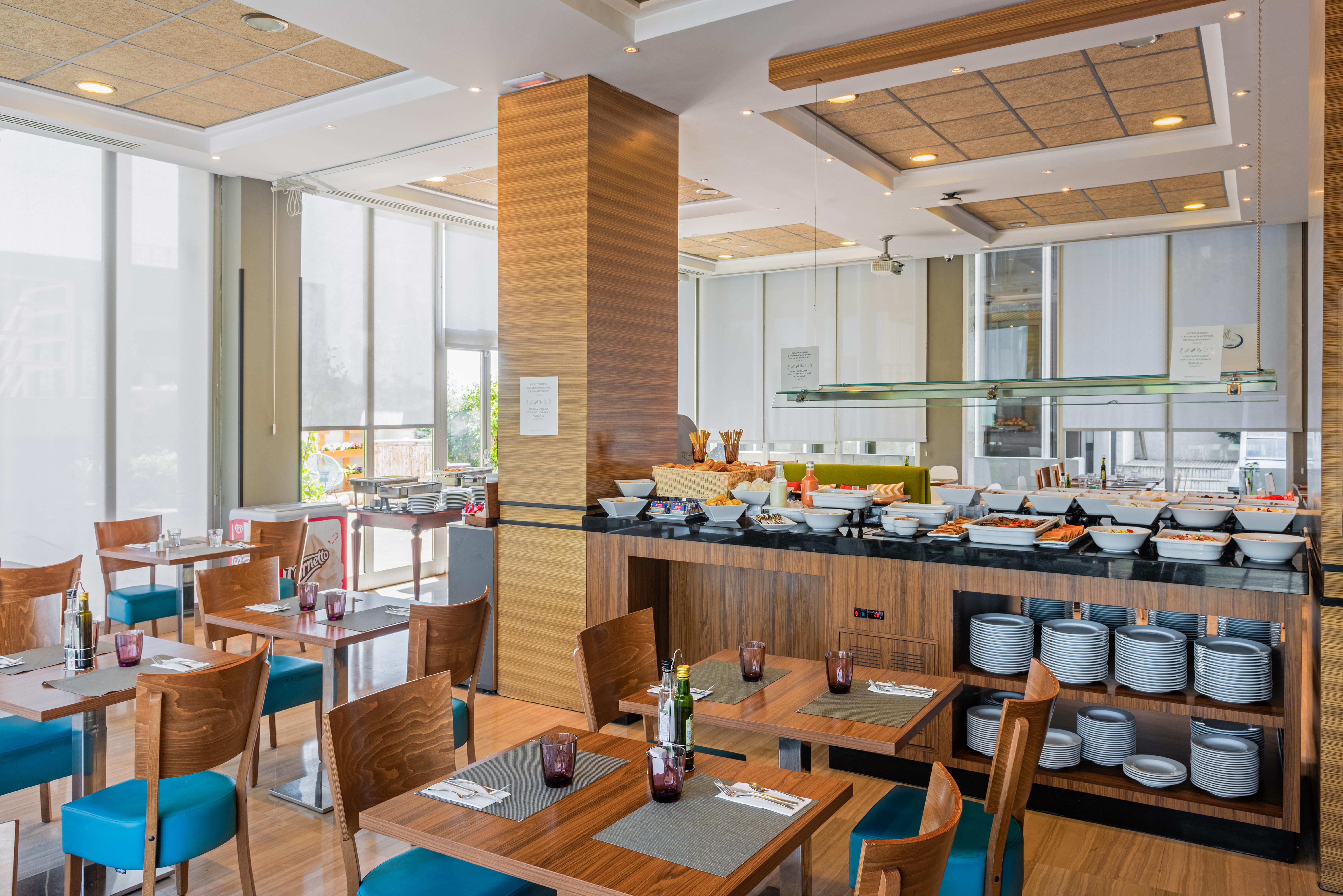 Hotel Madrid Chamartin, Affiliated By Melia Exteriör bild
