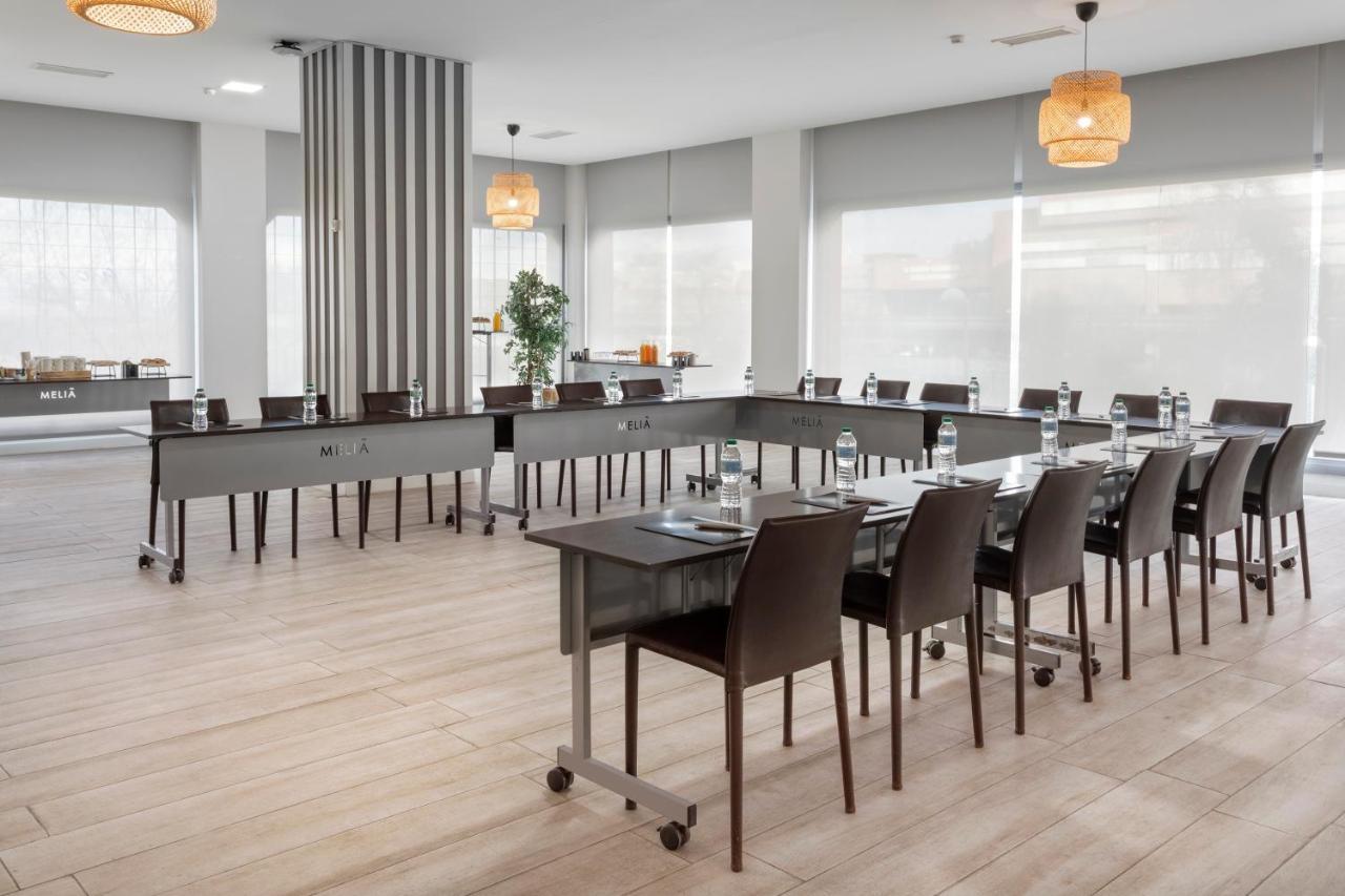 Hotel Madrid Chamartin, Affiliated By Melia Exteriör bild