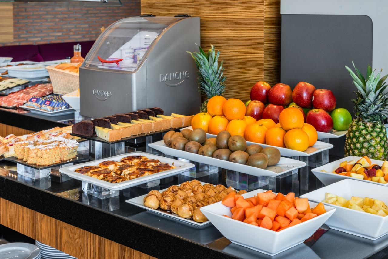 Hotel Madrid Chamartin, Affiliated By Melia Exteriör bild